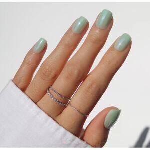 NIB - Glamnetic - New Juicy Drop Collection - Honeydewy